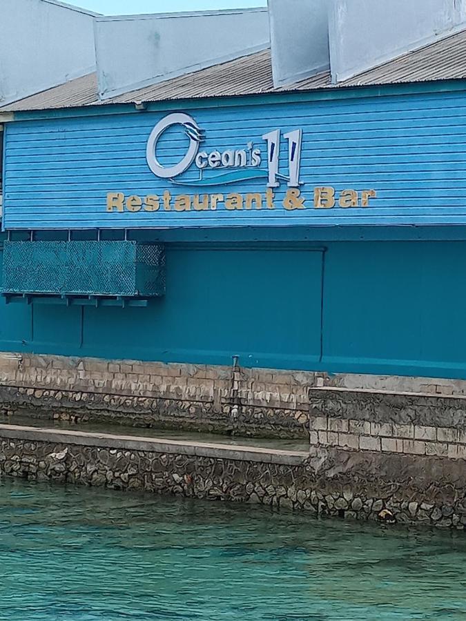 Towers By The Beach Ocho Rios Exterior photo