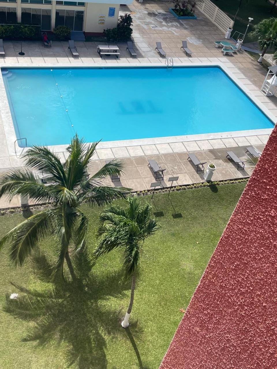 Towers By The Beach Ocho Rios Exterior photo